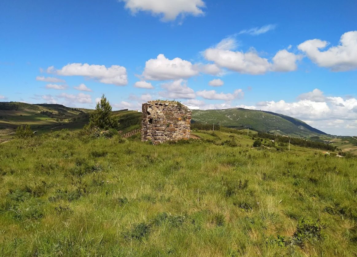 Castelo de Vila Verde dos Francos (ruínas), Portugal
